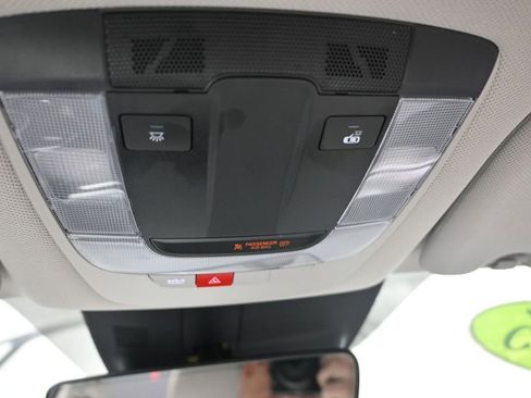 Certified 2025 Kia Sorento S image 19