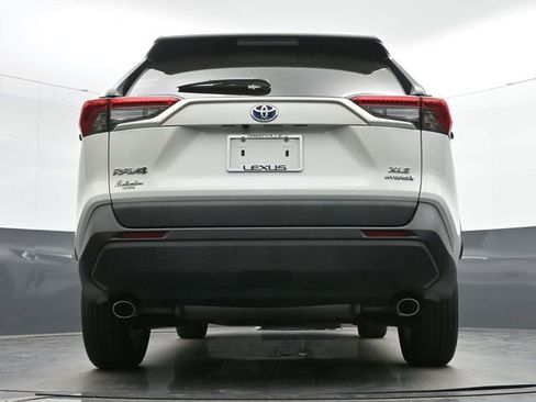 Used 2021 Toyota RAV4 XLE Premium AWD/4WD image 13