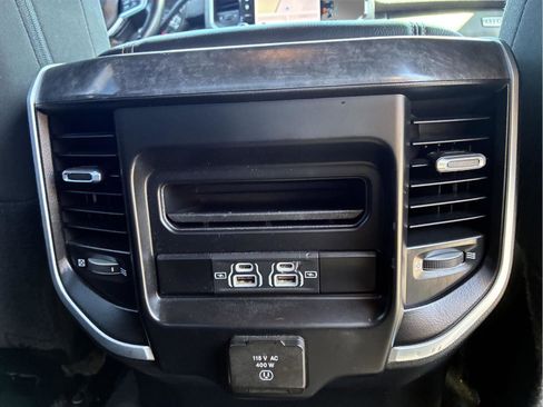 Used 2022 RAM 3500 Big Horn w/ Level C Equiment Group AWD/4WD image 10
