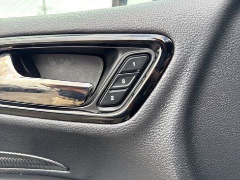 Used 2023 Dodge Durango GT image 39