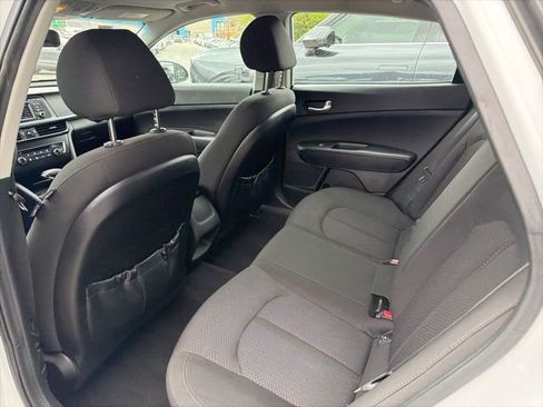 Used 2017 Kia Optima LX image 22