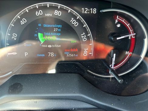 Used 2024 Toyota RAV4 LE FWD image 11