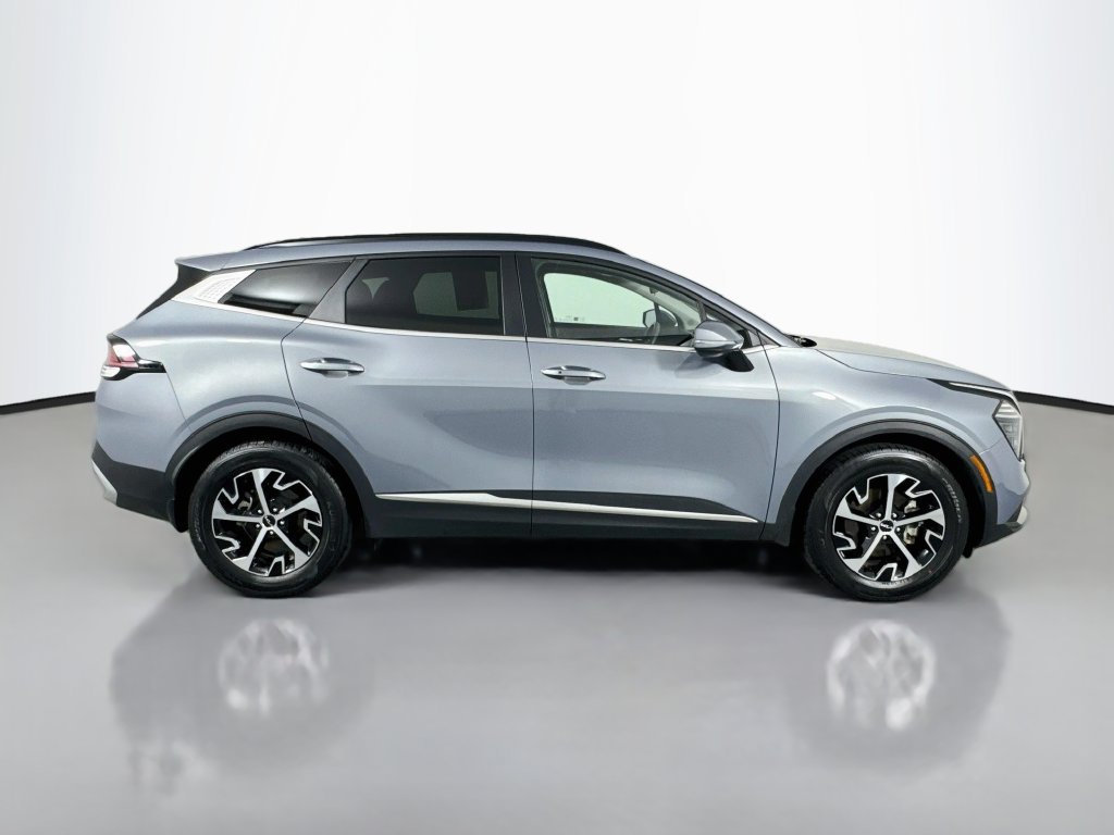 Used 2025 Kia Sportage EX w/ Premium Package FWD image 4