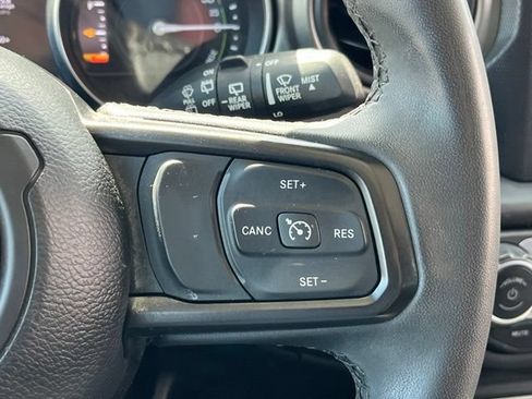 Used 2023 Jeep Wrangler Unlimited AWD/4WD image 15