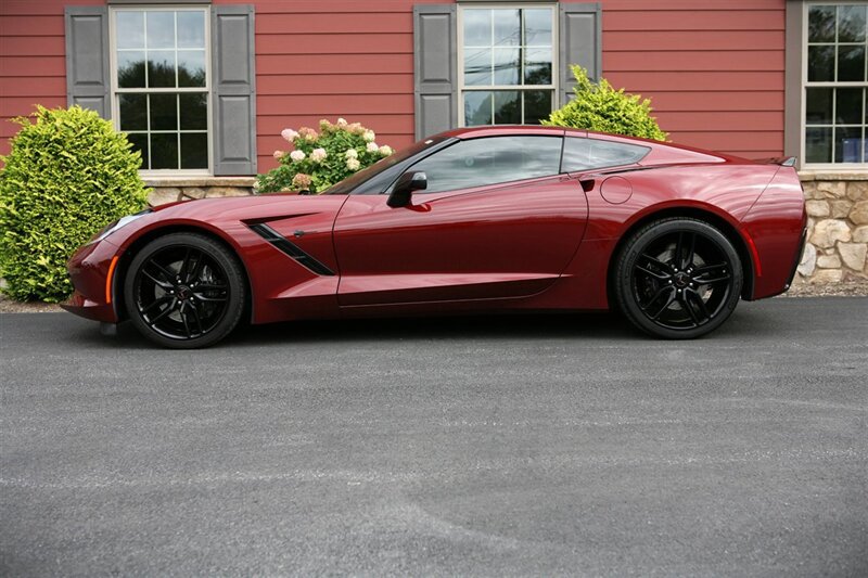 Used 2016 Chevrolet Corvette Stingray Coupe w/ 2LT Preferred Equipment Group RWD image 5
