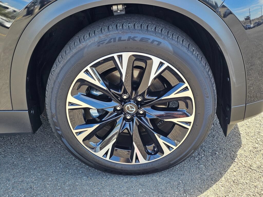 Certified 2025 MAZDA CX-90 Plug-In Hybrid w/ Premium Plus AWD/4WD image 33
