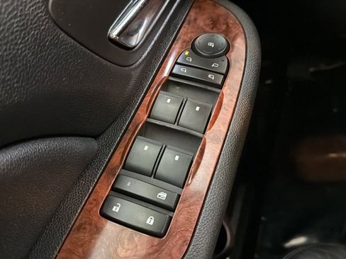 Used 2008 Chevrolet Avalanche LTZ w/ LTZ Preferred Equipment Group RWD image 18