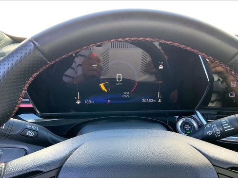 Used 2024 Chevrolet Trax RS w/ Driver Confidence Package image 19