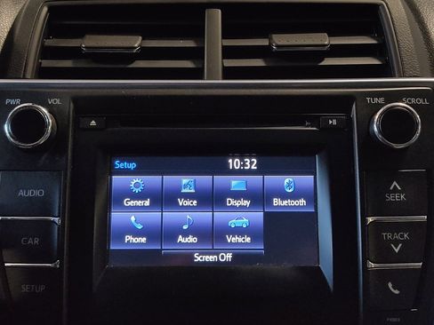 Used 2015 Toyota Camry LE FWD image 25