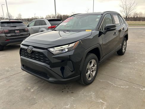 Certified 2025 Toyota RAV4 XLE image 6