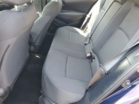 Used 2022 Toyota Corolla LE image 11