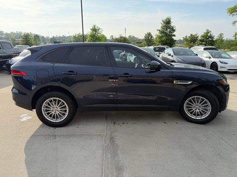 Used 2017 Jaguar F-PACE AWD/4WD image 4