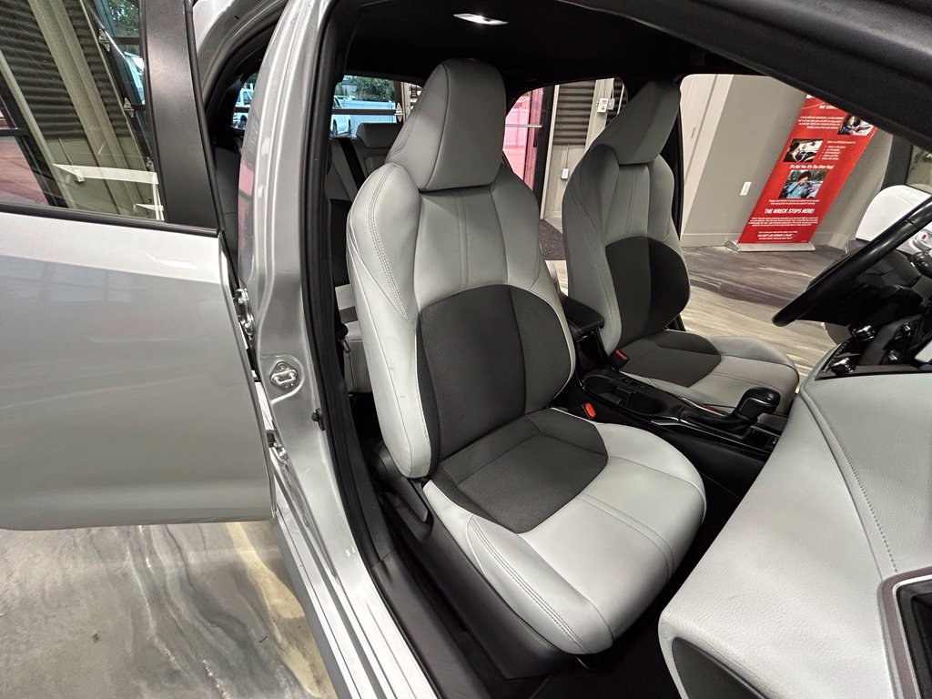 Used 2024 Toyota Corolla XSE FWD image 4