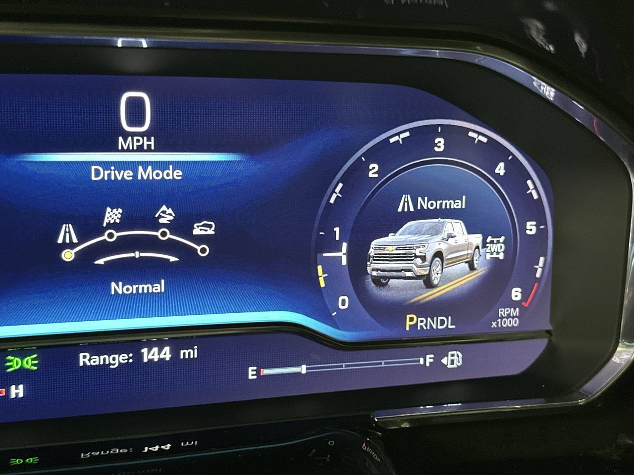 Used 2024 Chevrolet Silverado 1500 LT AWD/4WD image 38