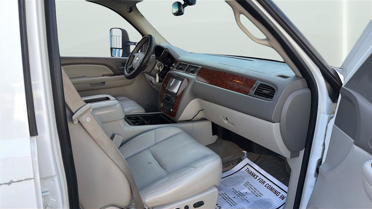 Used 2008 Chevrolet Silverado 2500 4x4 Crew Cab image 15