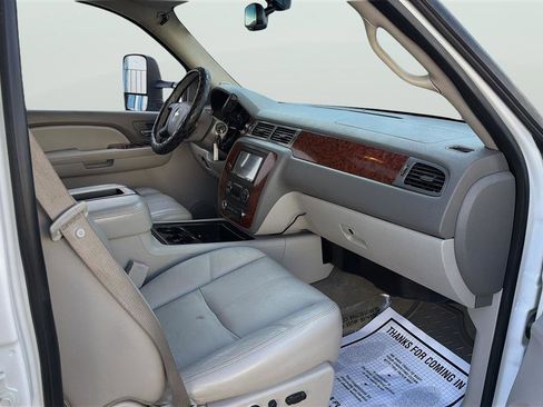 Used 2008 Chevrolet Silverado 2500 LTZ w/ Safety Package AWD/4WD image 15