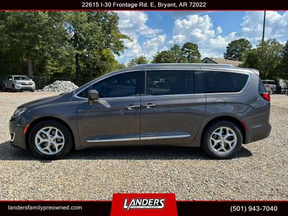 Used 2017 Chrysler Pacifica Touring-L Plus w/ Tire & Wheel Group
