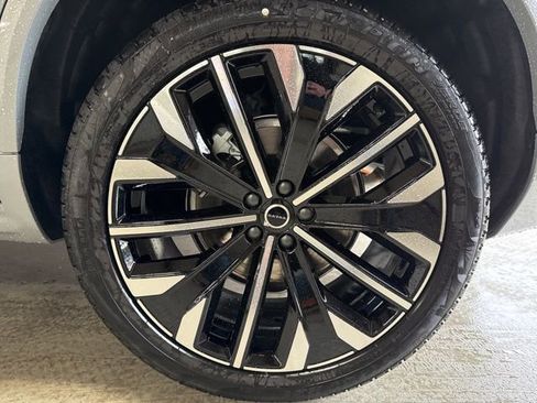 New 2026 Volvo XC90 B6 Plus w/ Protection Package Premier image 5