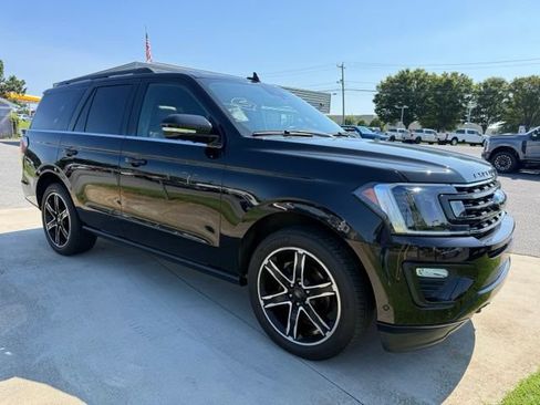 Used 2019 Ford Expedition Limited w/ Equipment Group 303A AWD/4WD image 4