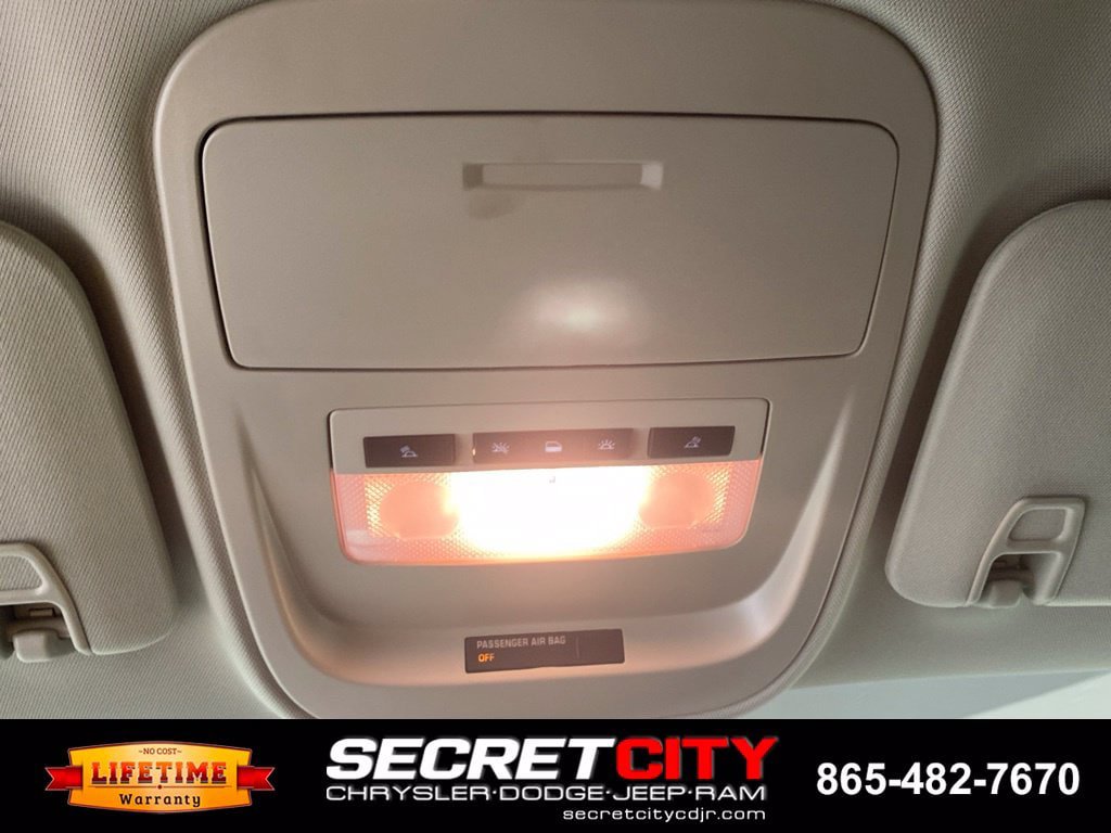 Used 2022 Chevrolet Colorado Z71 AWD/4WD image 18