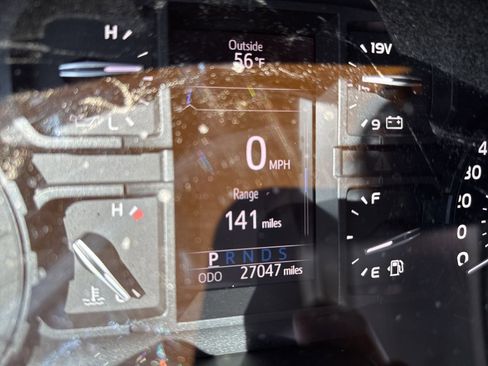 Used 2018 Toyota Tundra SR image 5