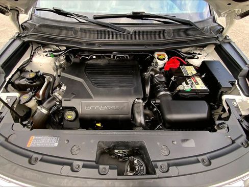 Used 2019 Ford Explorer Platinum AWD/4WD image 32
