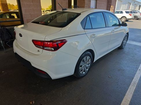 Used 2020 Kia Rio S image 2