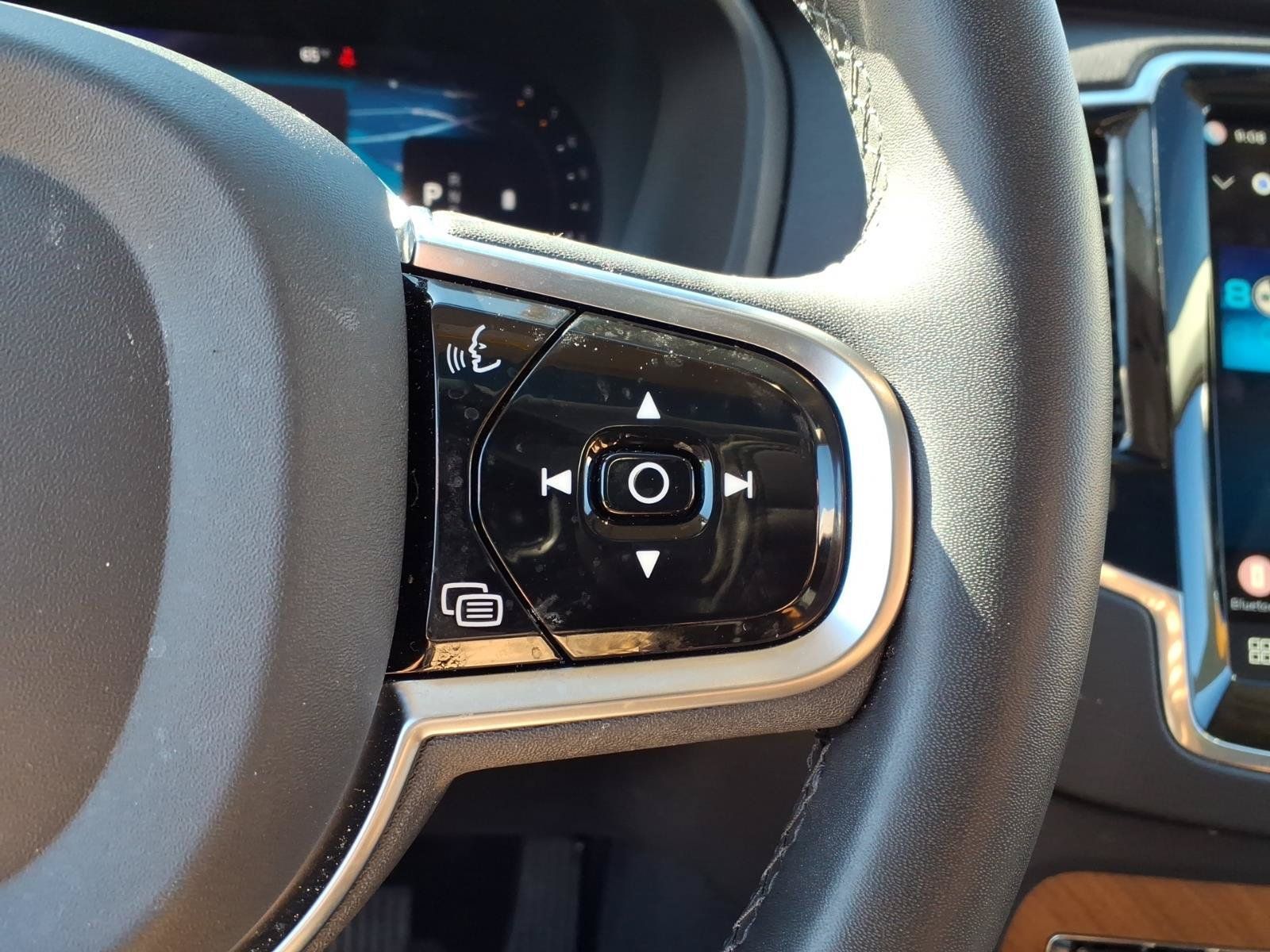 Certified 2023 Volvo XC90 B5 Plus w/ Protection Package Premier AWD/4WD image 29