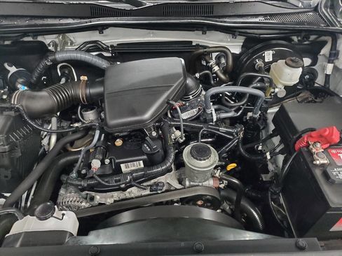 Used 2022 Toyota Tacoma SR image 4