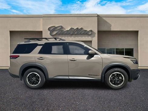 Used 2024 Nissan Pathfinder Rock Creek image 3