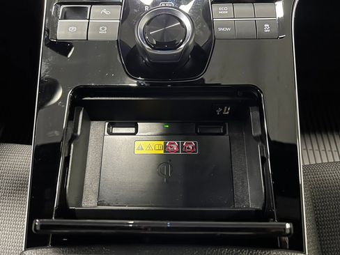 Certified 2025 Toyota bZ4X FWD image 30