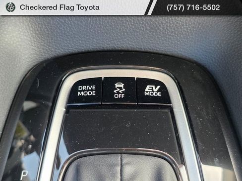 Used 2026 Toyota Corolla LE image 20