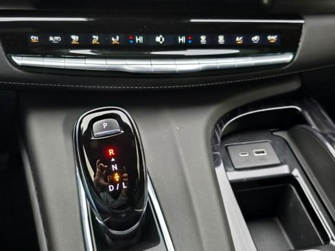 Used 2023 Cadillac Escalade Sport w/ LPO, ONYX Package image 30