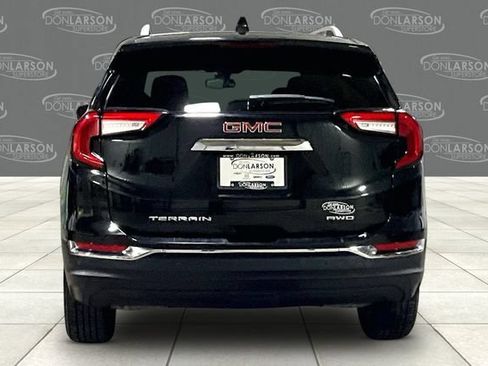 Used 2022 GMC Terrain SLT w/ Infotainment Package II AWD/4WD image 6