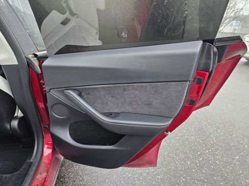 Used 2024 Tesla Model Y Performance image 14