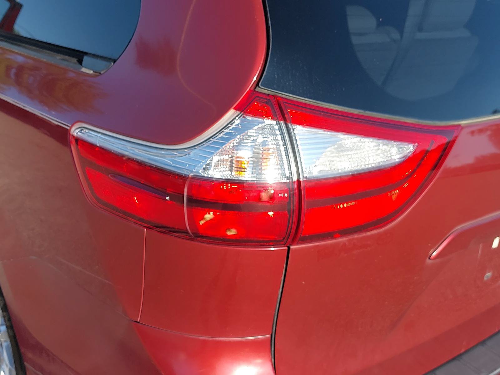 Used 2016 Toyota Sienna XLE Premium FWD image 36