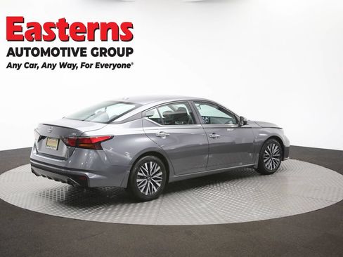 Used 2023 Nissan Altima 2.5 SV w/ SV Premium Package FWD image 42
