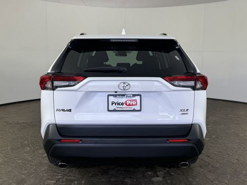 Used 2025 Toyota RAV4 XLE w/ Convenience Package image 6