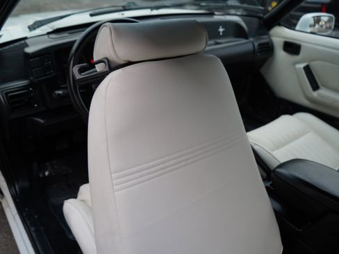 Used 1993 Ford Mustang LX image 33