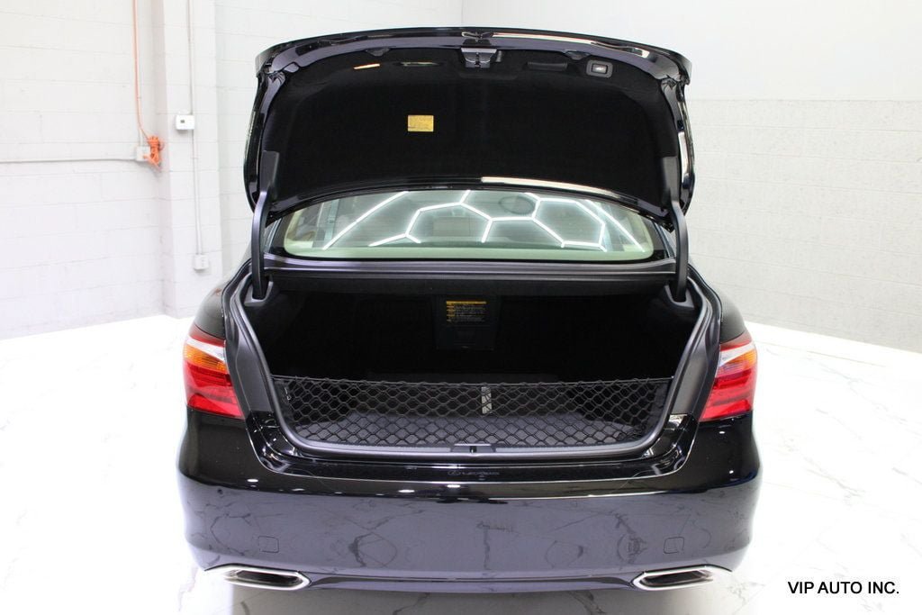 Used 2011 Lexus LS 460 L w/ Luxury Value Edition RWD image 32