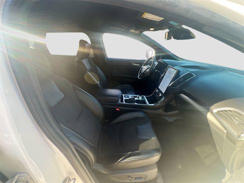 Used 2023 Ford Edge ST image 27
