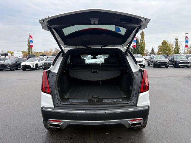 Used 2022 Cadillac XT5 Premium Luxury w/ Platinum Package AWD/4WD image 8