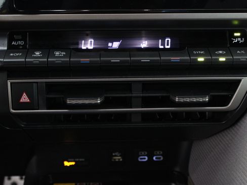 Used 2026 Toyota Camry SE w/ Convenience Package FWD image 20