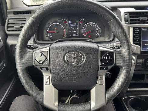 Used 2024 Toyota 4Runner SR5 image 19