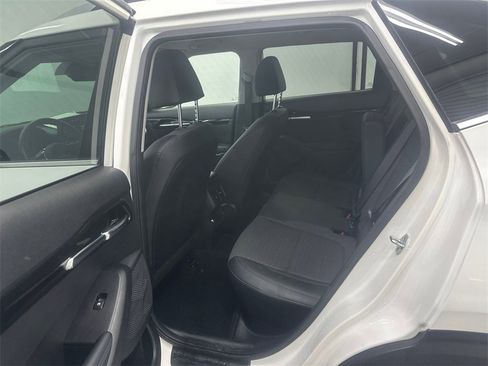 Used 2023 Kia Seltos S w/ Navigation Package image 21