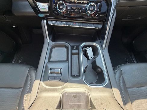 Used 2025 GMC Sierra 2500 Denali AWD/4WD image 11