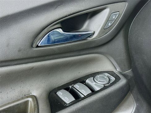 Used 2022 Chevrolet Equinox Premier image 17