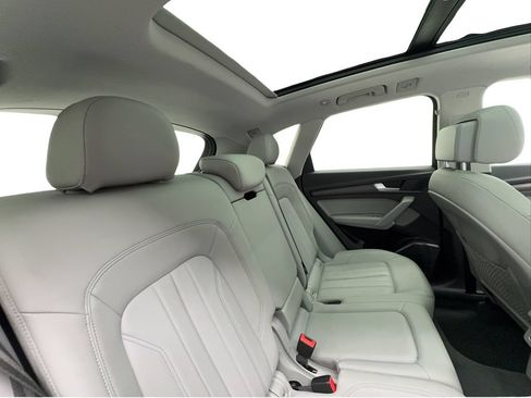 Used 2022 Audi Q5 2.0T Premium w/ Convenience Package AWD/4WD image 27