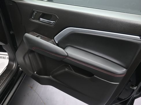 Used 2023 Chevrolet Colorado Z71 w/ Z71 Convenience Package 2 image 30