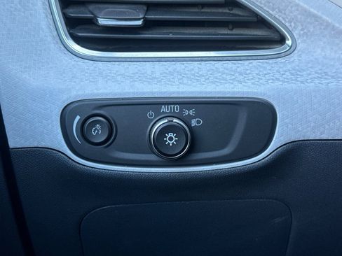 Used 2017 Chevrolet Bolt LT FWD image 40